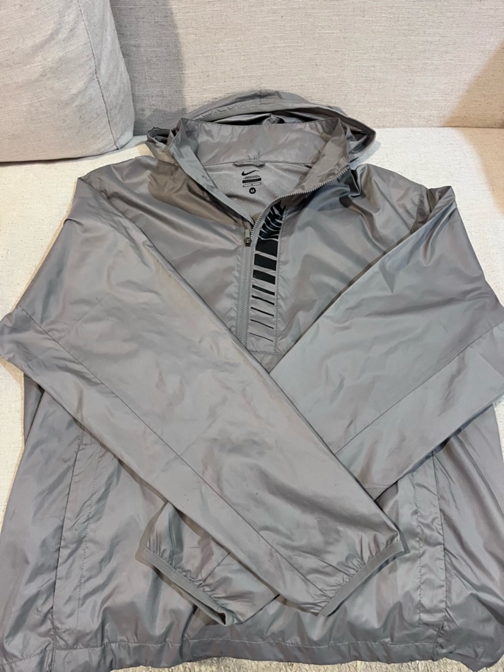 Nike Men's Light Gray Hooded Windbreaker Jacket